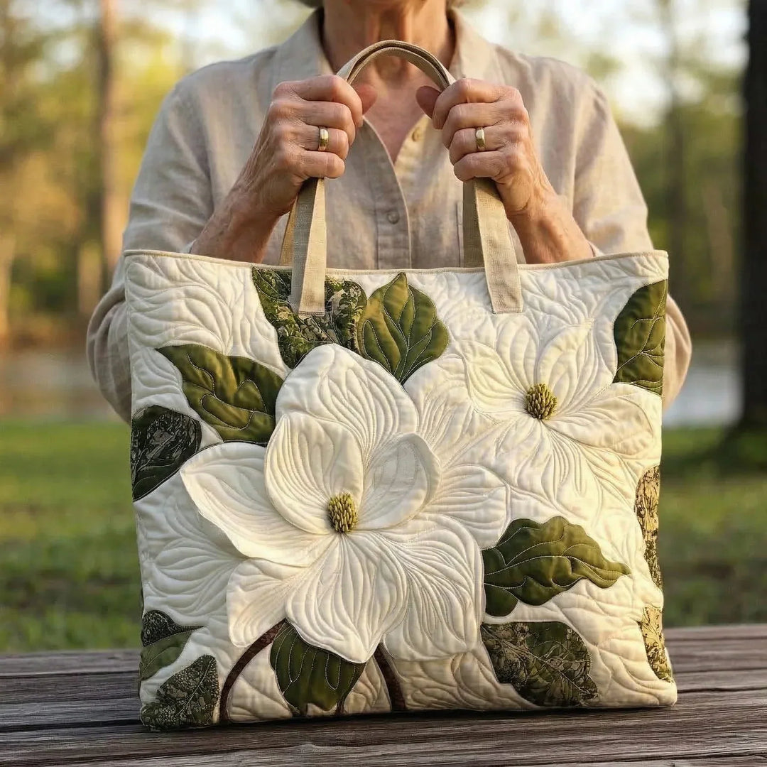Ambachtelijke Gequilte Tas - Elegante Witte Lelies