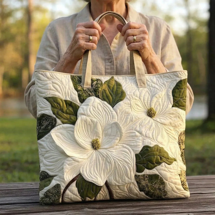 Ambachtelijke Gequilte Tas - Elegante Witte Lelies